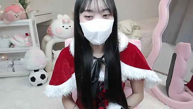 momo room online show from December 21, 2024, 4:09 am