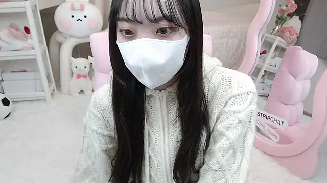 momo room online show from January 12, 2025, 9:40 am