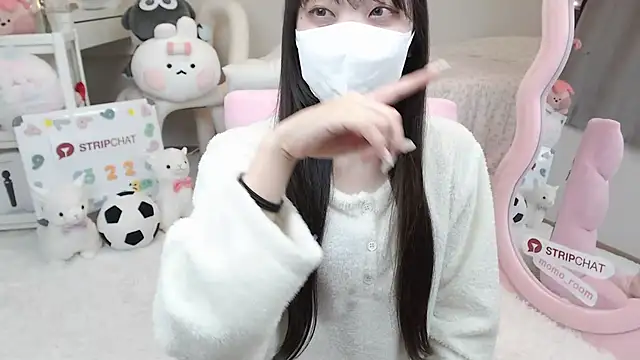 momo room online show from February 2, 2025, 10:24 am