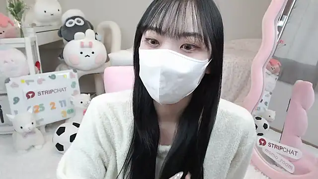 momo room online show from February 11, 2025, 6:40 am