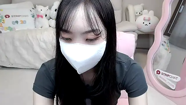 Snapshot of momo_room chatting on September 20, 2025, 6:36 am momo room online show from September 20, 2025, 6:36 am