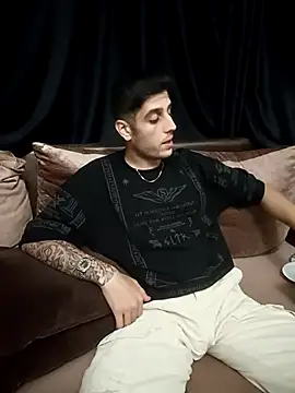 Snapshot of arenn1997 chatting on October 1, 2025, 10:05 pm arenn1997 online show from October 1, 2025, 10:05 pm