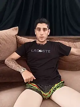 Snapshot of arenn1997 chatting on October 10, 2025, 12:26 pm arenn1997 online show from October 10, 2025, 12:26 pm