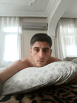 Snapshot of arenn1997 chatting on October 20, 2025, 12:49 pm arenn1997 online show from October 20, 2025, 12:49 pm