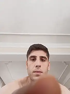 Snapshot of arenn1997 chatting on October 22, 2025, 12:16 pm arenn1997 online show from October 22, 2025, 12:16 pm