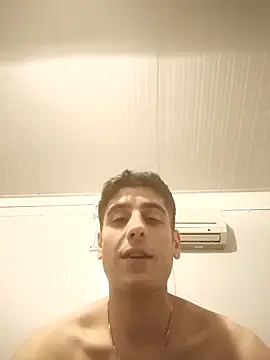 arenn1997 online show from November 18, 2025, 10:14 pm