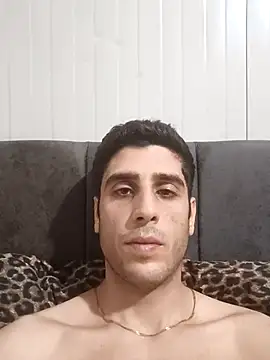 arenn1997 online show from April 21, 2026, 12:12 am