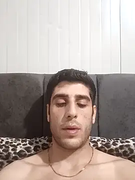 arenn1997 online show from April 23, 2026, 12:23 am