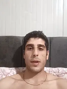 arenn1997 online show from May 2, 2026, 12:15 am
