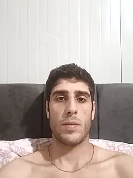 arenn1997 online show from May 4, 2026, 10:06 pm