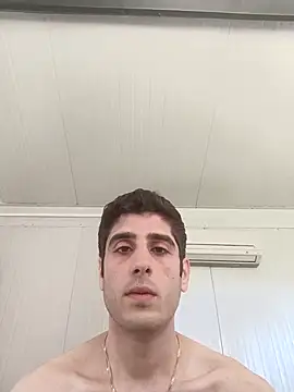 arenn1997 online show from May 6, 2026, 12:32 pm