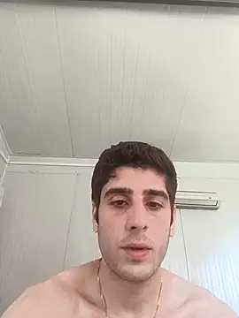 arenn1997 online show from May 7, 2026, 12:10 pm
