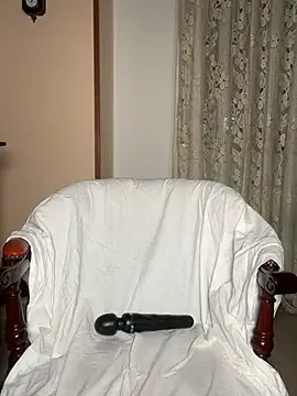 SierraFox  online show from March 5, 2025, 7:17 pm