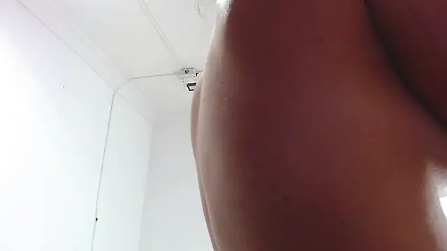 Snapshot of Cataleyalove_ADY chatting on January 14, 2025, 1:47 am Cataleyalove ADY online show from January 14, 2025, 1:47 am