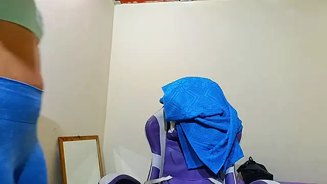 Cataleyalove ADY online show from February 13, 2026, 8:49 pm