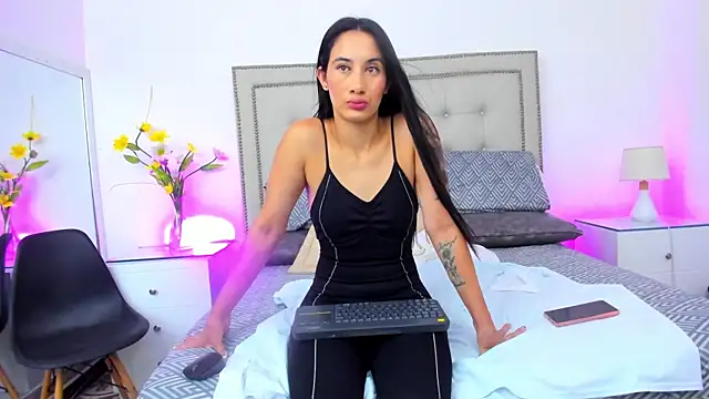 Snapshot of Cataleyalove_ADY chatting on August 5, 2026, 8:55 pm Cataleyalove ADY online show from August 5, 2026, 8:55 pm