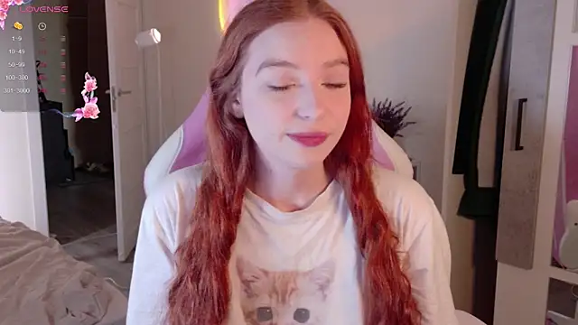 Snapshot of cinnabon_girls chatting on October 17, 2025, 5:21 am cinnabon girls online show from October 17, 2025, 5:21 am