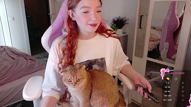 Snapshot of cinnabon_girls chatting on October 30, 2025, 11:38 pm cinnabon girls online show from October 30, 2025, 11:38 pm