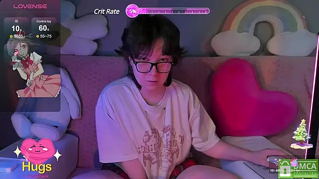 Snapshot of dreamgirllovee chatting on January 22, 2025, 1:31 am dreamgirllovee online show from January 22, 2025, 1:31 am