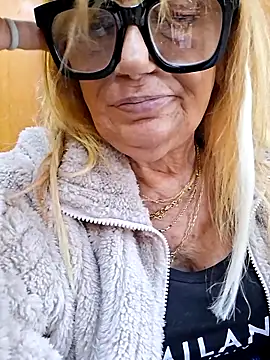 eva2023sexy online show from November 6, 2025, 3:24 pm