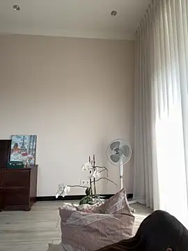 Snapshot of Hott_Lolla chatting on September 13, 2025, 7:52 am Hott Lolla online show from September 13, 2025, 7:52 am