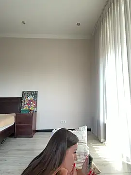 Hott Lolla online show from July 16, 2026, 7:47 am