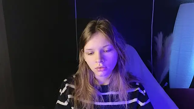 LitaBrom online show from October 15, 2025, 7:52 am