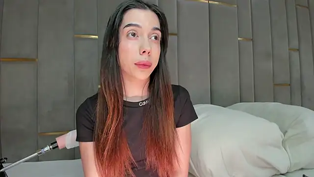 Snapshot of eva_lim chatting on March 8, 2026, 10:30 am eva lim online show from March 8, 2026, 10:30 am