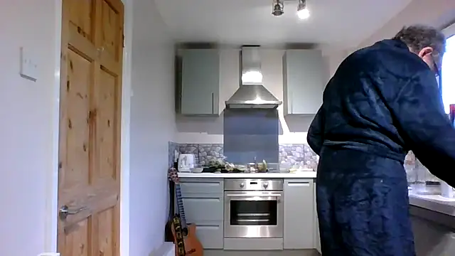 jimmybenido online show from February 17, 2025, 5:21 pm