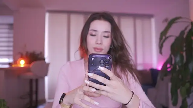 honeyann08 online show from February 2, 2026, 9:57 pm