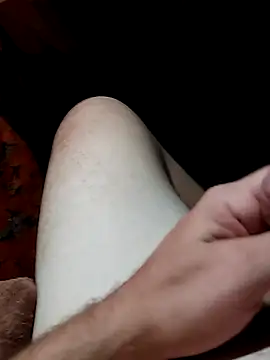 Snapshot of Cris29_84 chatting on October 10, 2025, 5:28 am Cris29 84 online show from October 10, 2025, 5:28 am