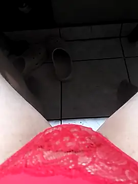 Snapshot of Cris29_84 chatting on October 14, 2025, 4:24 am Cris29 84 online show from October 14, 2025, 4:24 am