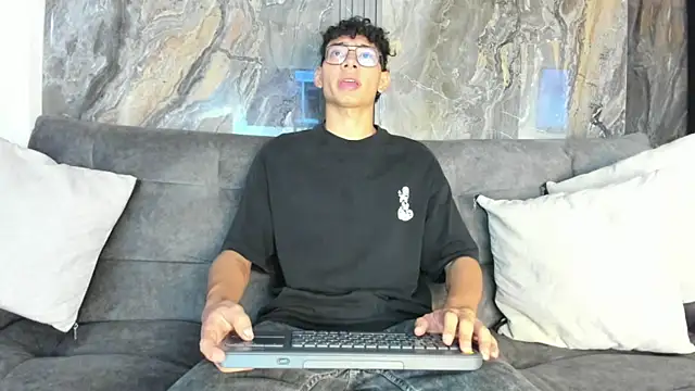 Daviid laidd online show from October 7, 2025, 8:17 pm