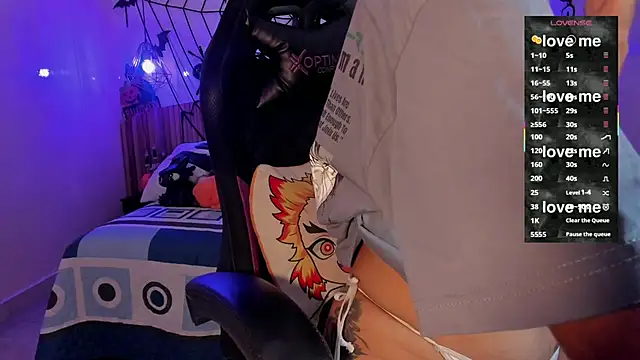 IamNayuta online show from November 3, 2025, 8:21 pm