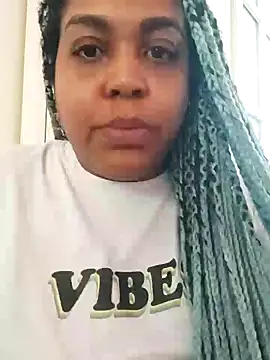 ELLA KELLY online show from January 27, 2025, 12:05 pm