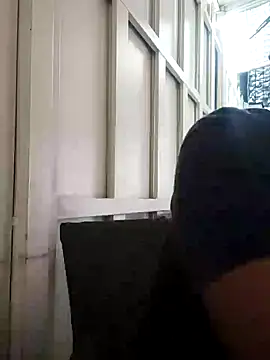 ELLA KELLY online show from February 11, 2025, 12:05 pm