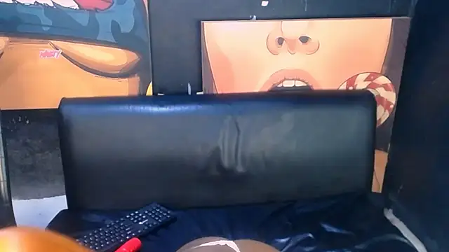 Snapshot of Ebonycutiex chatting on October 27, 2025, 12:20 pm Ebonycutiex online show from October 27, 2025, 12:20 pm