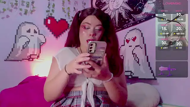 Snapshot of Erza_escarleth chatting on March 11, 2025, 12:11 am Erza escarleth online show from March 11, 2025, 12:11 am