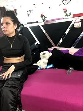 Snapshot of 1lovelygirls chatting on October 14, 2025, 2:29 pm 1lovelygirls online show from October 14, 2025, 2:29 pm