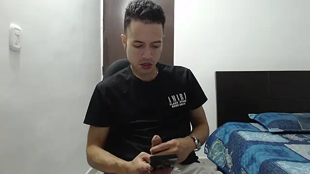 dimitriquiet05 online show from December 7, 2024, 3:36 am