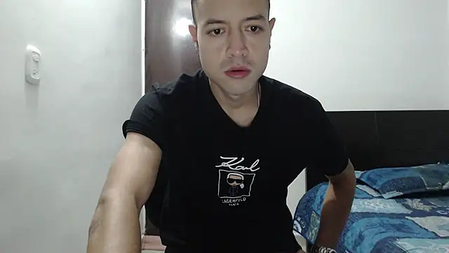 dimitriquiet05 online show from December 17, 2024, 4:34 am