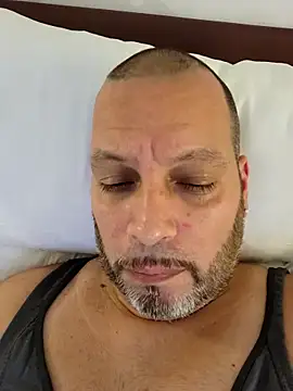 Snapshot of Just2much chatting on November 6, 2025, 1:06 am Just2much online show from November 6, 2025, 1:06 am