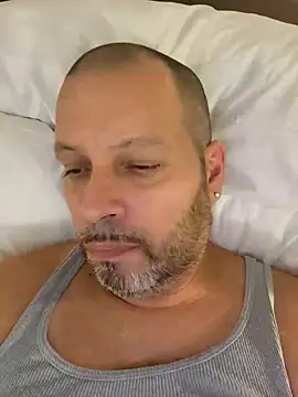 Snapshot of Just2much chatting on November 13, 2025, 12:31 am Just2much online show from November 13, 2025, 12:31 am