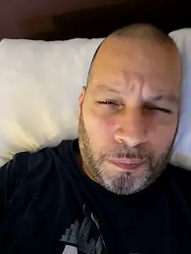 Snapshot of Just2much chatting on November 13, 2025, 12:48 pm Just2much online show from November 13, 2025, 12:48 pm