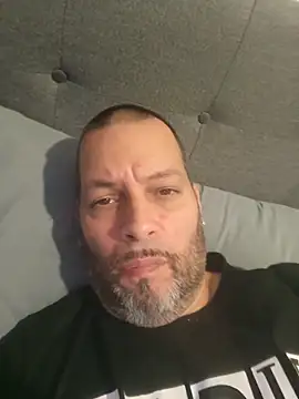 Snapshot of Just2much chatting on February 9, 2026, 1:15 pm Just2much online show from February 9, 2026, 1:15 pm