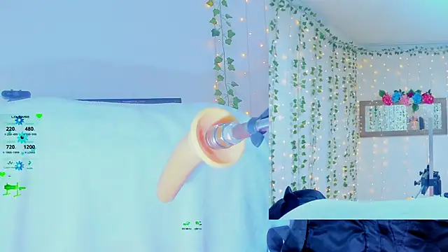 Tiffanny Love  online show from October 12, 2025, 9:19 am