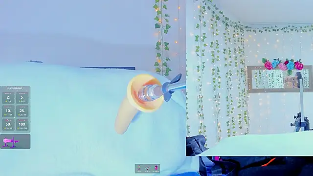 Tiffanny Love  online show from October 22, 2025, 8:14 am