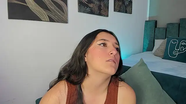 Snapshot of Kathia_Morelli chatting on October 14, 2025, 11:55 am Kathia Morelli online show from October 14, 2025, 11:55 am