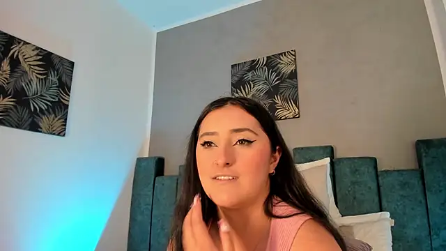 Snapshot of Kathia_Morelli chatting on May 7, 2026, 1:16 pm Kathia Morelli online show from May 7, 2026, 1:16 pm