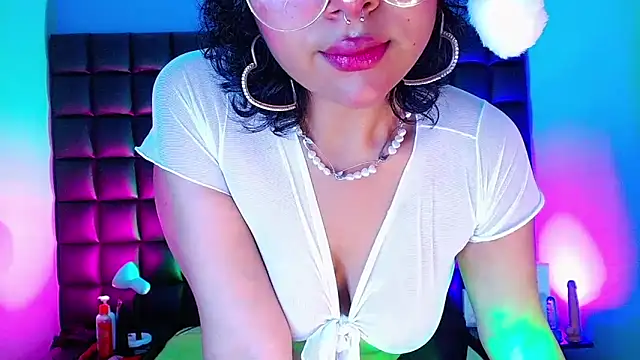 Snapshot of kuromi69 chatting on December 21, 2024, 4:52 am kuromi69 online show from December 21, 2024, 4:52 am